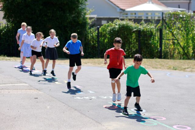 Dandara Felsted Primary Playground0004